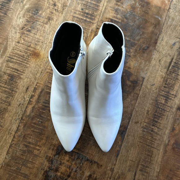 White booties - Picture 3 of 7